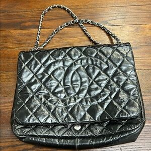 CHANEL X-LARGE FLAP LEATHER 
Quilted CC BAG